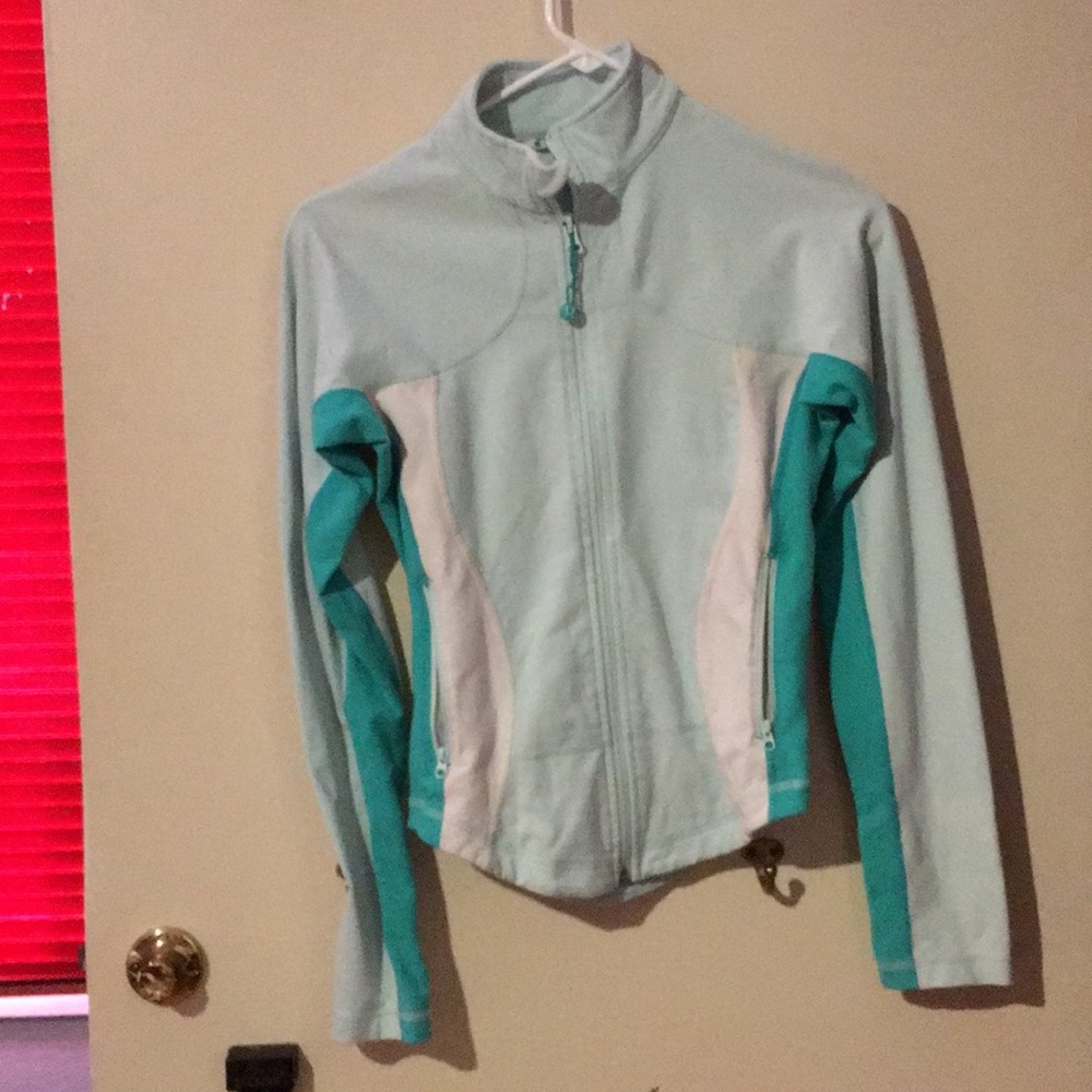 Woman’s Lululemon Jacket